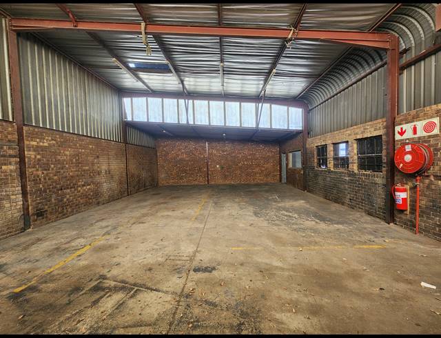 172M² WAREHOUSE TO LET IN WADEVILLE
